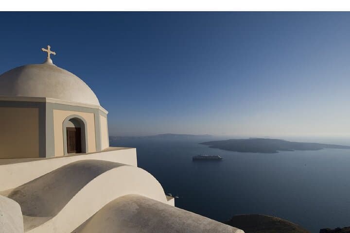 Santorini 360: Helicopter Ride, Must-See Sights & Wine Tasting