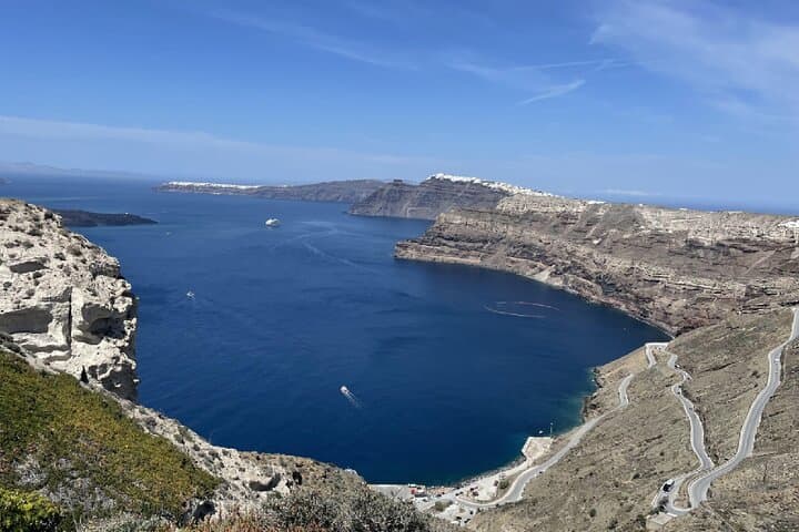 Santorini 360: Helicopter Ride, Must-See Sights & Wine Tasting