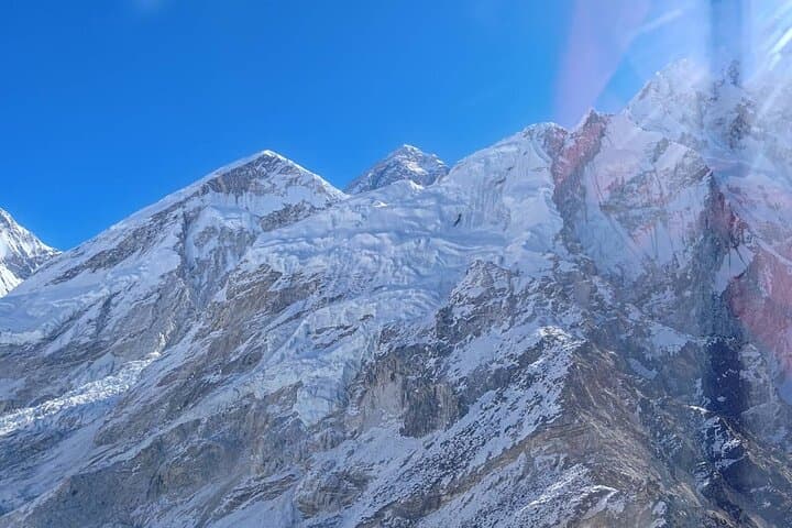 Breathtaking view of Everest and the Himalayan range during the Everest helicopter tour.