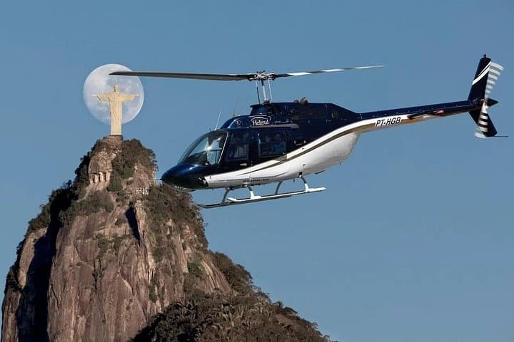 Private 30 min Helicopter Tour in Rio de Janeiro for 3 people