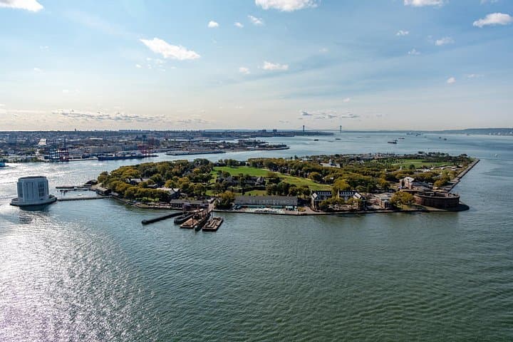 NY Helicopter Tour: Manhattan & Brooklyn