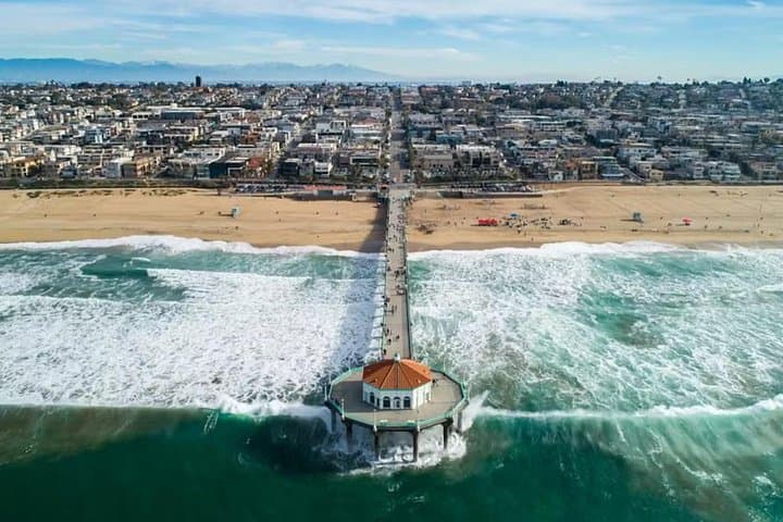 Los Angeles Surf to City Tour by Helicopter