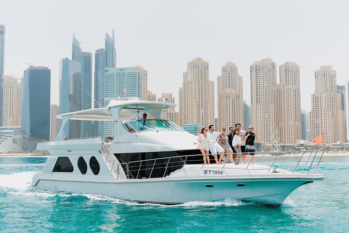 Atlantis Helicopter Tour and Dubai Marina Yacht Cruise Combo