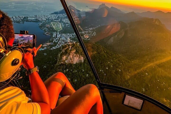 Rio de Janeiro: Helicopter Tour Without Doors at Christ the Redeemer