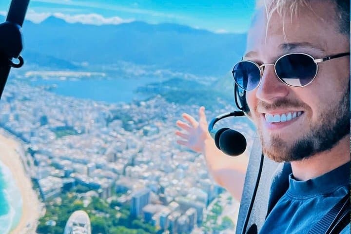Rio de Janeiro: Helicopter Tour Without Doors at Christ the Redeemer