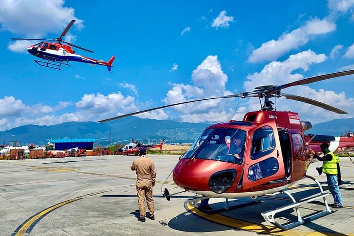 Everest Base Camp & Kala Patthar Landing Helicopter Tour
