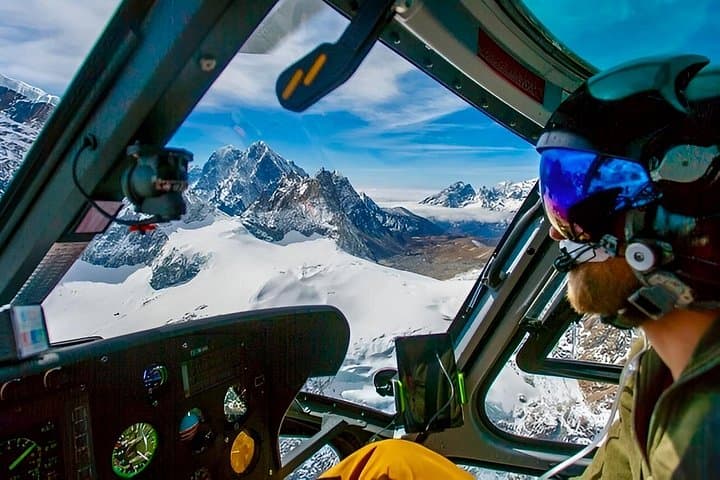Everest Base Camp & Kala Patthar Landing Helicopter Tour